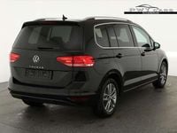 Neu VW Touran Comfortline 150 PS (110 kW) 2025 Schwarz Van / Kleinbus