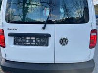 gebraucht VW Caddy Maxi mit Fahrzeugeinrichtung für Werkzeuge
