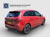 Gebraucht Mercedes B220 Progressive 190 PS (139 kW) 2024 Rot Van / Kleinbus