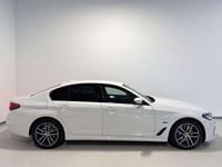 Gebraucht BMW 545 M Sport 394 PS (289 kW) 2022 Weiß Limousine