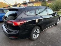 gebraucht Ford Focus Traveller 1,5 EcoBlue *LED*Navi*PDC*Carplay*