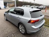 Neu VW Golf VIII 115 PS (84 kW) 2026 Silber  metallic