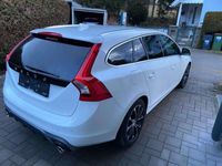 gebraucht Volvo V60 R-Design D2 Kinetic