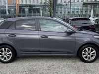 Gebraucht Hyundai i20 Edition 84 PS (61 kW) 2017 Grau Limousine