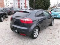 Gebraucht Kia Rio 69 PS (50 kW) 2014 Grau Limousine