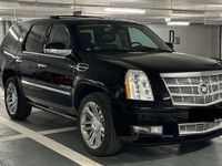 gebraucht Cadillac Escalade PLATINUM V8 - VOLLAUSSTATTUNG - SEHR GEPFLEGT