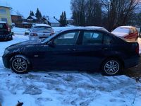 Gebraucht BMW 318 129 PS (94 kW) 2005 Blau Limousine