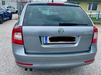 gebraucht Skoda Octavia Combi Ambition 1,6 TDI CR DPF 4x4