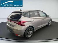 Gebraucht Hyundai i20 101 PS (74 kW) 2022 Braun Limousine