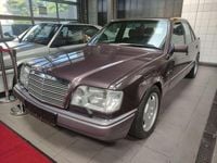 Gebraucht Mercedes E300 220 PS (161 kW) 1991 Violett Kombi