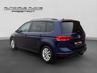 Gebraucht VW Touran Comfortline 116 PS (85 kW) 2017 Mittelblau  normal Van / Kleinbus