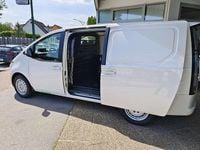 Gebraucht Hyundai Staria 160 PS (117 kW) 2024 Weiß Van / Kleinbus