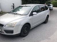 Gebraucht Ford Focus Trend+ 90 PS (66 kW) 2007 Silber Kombi