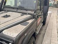gebraucht Land Rover Defender 110" Station Wagon 25 Td5