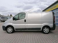 Gebraucht Renault Trafic 90 PS (66 kW) 2011 Silber Van / Kleinbus