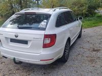 gebraucht Skoda Superb Combi 4x4 Elegance 2,0 TDI CR DPF