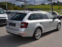 gebraucht Skoda Octavia Combi 20 Style DSG VIRTUAL LED ACC T-LEDER 1.Bes