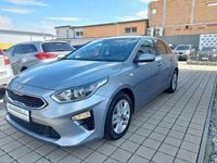 gebraucht Kia Ceed Ceed / cee'd1,6 CRDi ISG Silber Erster Besitz