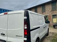 Gebraucht Renault Trafic 116 PS (85 kW) 2016 Weiß Van / Kleinbus