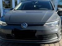 Gebraucht VW Golf VIII Life 150 PS (110 kW) 2022 Grau Limousine