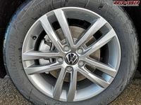 Neu VW Touran Comfortline 2026 Oystersilber metallic Van / Kleinbus