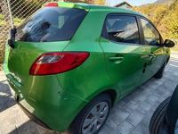 Gebraucht Mazda 2 Takumi-Line 75 PS (55 kW) 2013 Grün Limousine