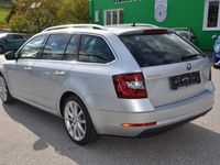 gebraucht Skoda Octavia Combi 20 Style DSG VIRTUAL LED ACC T-LEDER 1.Bes