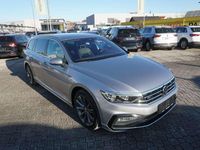 Gebraucht VW Passat Elegance 150 PS (110 kW) 2022 Silber Kombi