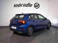 Gebraucht VW Polo Life 95 PS (69 kW) 2023 Dunkelblau  metallic Limousine