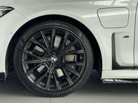 Gebraucht BMW 745 M Sport 394 PS (289 kW) 2021 Weiß Limousine