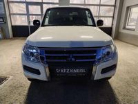 Gebraucht Mitsubishi Pajero Edition 200 PS (147 kW) 2015 Weiß SUV