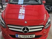 Gebraucht Mercedes B180 109 PS (80 kW) 2016 Rot Van / Kleinbus