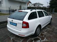 gebraucht Skoda Octavia Combi 1.6 TDI DPF Active