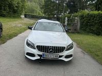 Gebraucht Mercedes C220 AMG line 170 PS (125 kW) 2016 Weiß Limousine