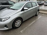 gebraucht Toyota Auris Auris1,33 dVVT-i Young Young