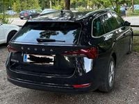 gebraucht Skoda Octavia OctaviaCombi 2,0 TDI DSG First Edition