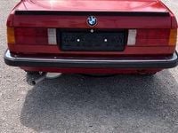 Gebraucht BMW 318 105 PS (77 kW) 1985 Limousine
