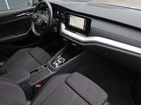gebraucht Skoda Octavia Combi 20 TDI Ambition DSG ACC MatrixLED Kame...
