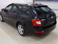 gebraucht Skoda Octavia Combi 2,0 Elegance TDI, Navi, SHZ, 8-fach bereift