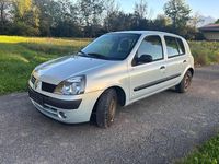 Gebraucht Renault Clio II 75 PS (55 kW) 2002 Grau Kleinwagen