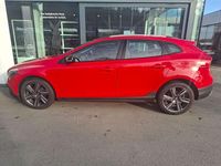 Gebraucht Volvo V40 CC Momentum 114 PS (83 kW) 2015 Mittelrot  normal Kombi