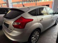 Gebraucht Ford Focus Titanium 95 PS (69 kW) 2011 Silber Limousine