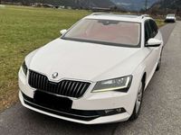 gebraucht Skoda Superb SuperbKombi 20 TDI 4x4 Style DSG Style