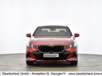 Gebraucht BMW 530e Comfort Edition 190 PS (139 kW) 2025 Rot Limousine