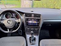 Gebraucht VW Golf VII Comfortline 110 PS (80 kW) 2018 Silber Limousine