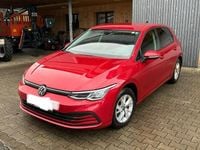 Gebraucht VW Golf VIII 110 PS (80 kW) 2023 Rot Limousine