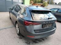 gebraucht Skoda Octavia Combi 2,0 TDI Premium DSG