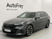 Gebraucht BMW 540 Comfort Edition 303 PS (222 kW) 2025 Grau Kombi