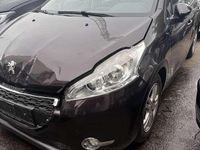 gebraucht Peugeot 208 Active 1,6 e-HDI 92 FAP