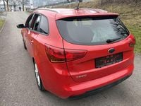 gebraucht Kia Ceed Sportswagon Ceed SW / cee'd SW 1,4 CRDi Silber Silber